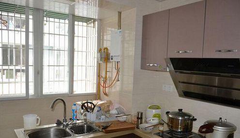 不做隔断，老公灵机一动将餐厅抬高“50公分”，完工后实用