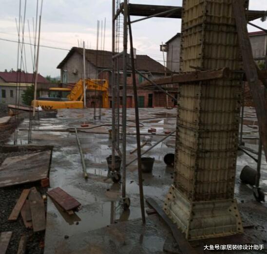 40万建又快又好的两层半小别墅，完工后邻居们都前来讨教省钱经验