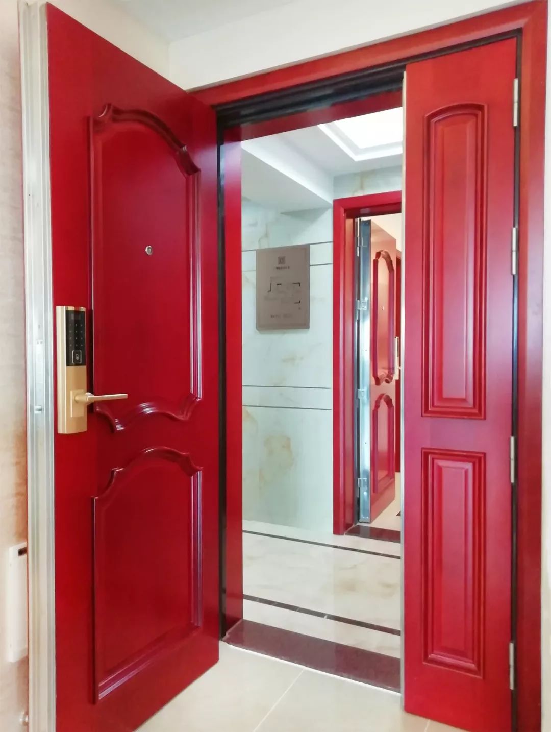 老娘过五关闯六将，终于扒到了这个2000万豪宅