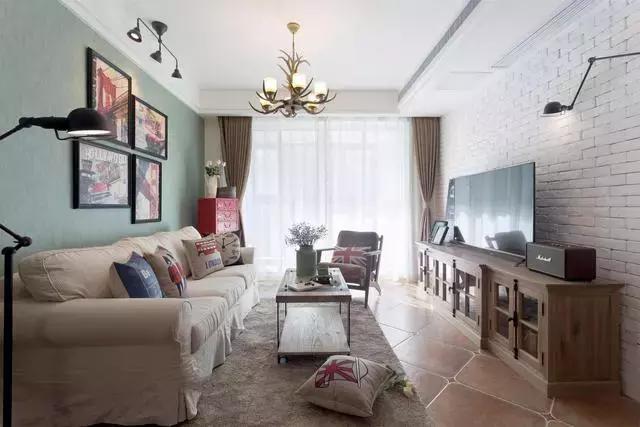 106平美式风三居室，花砖铺贴的三分离式卫生间，实用又好看