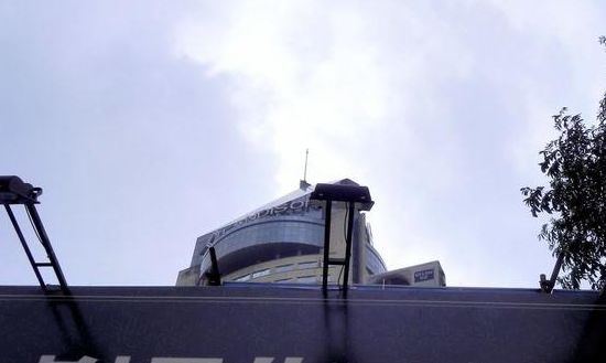 这地联合抵制房企降价抛售，风向要变了吗？刚需到底该不该买房？