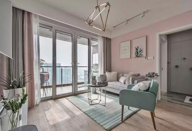 内阳台外阳台都要封起来吗？我家犯了大错，看完真心想砸墙重装！