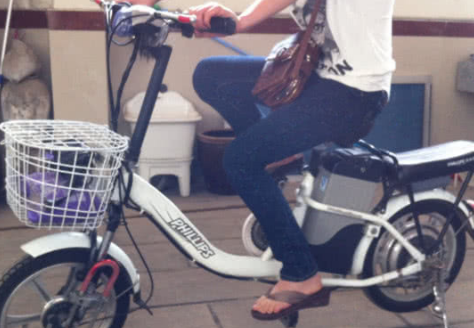 “新国标短程”电动发布，满电能跑20公里，专家：一切为了你们