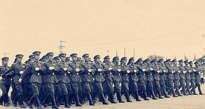 新中國擔任國慶閱兵總指揮次數最多的人是誰?
