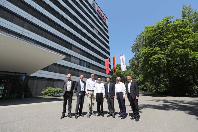 恒大新能源汽车产业日渐强大，许家印马不停蹄再访欧洲