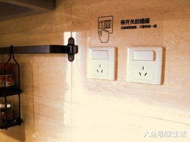 若是工人這樣裝廚房插座，驗收都不用看，直接給錢就行
