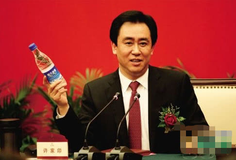 国内最“奢侈”的瓶装水！首富砸60亿无人买，如今倒亏40亿