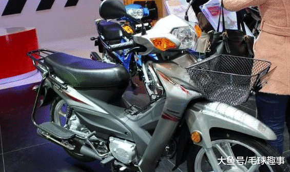 仅售4880元，经典轻型弯梁摩托车，代步神器，百公里油耗1.3升