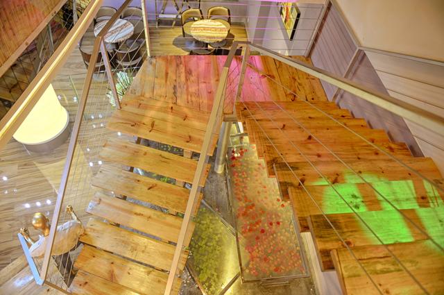 愚园音乐餐厅装修案例~虽然这图看起来花里花俏，但是真的很实在