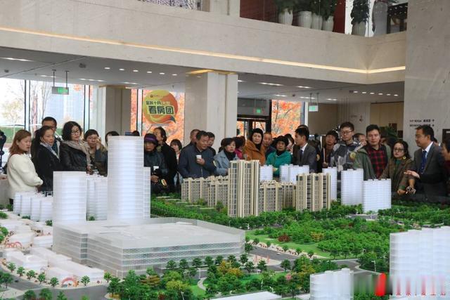 西宁搜狐焦点&西海都市报金秋十月看房团活动圆满落幕