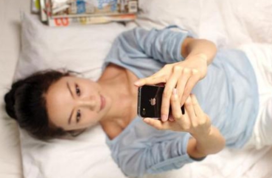 妈妈的朋友圈让孩子大半夜睡不着，有孩子发朋友圈就该收敛一点！