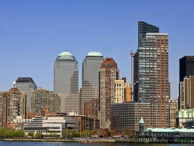 该“存钱”还是“买房”？人民日报早已表态，专家“7字”直言！