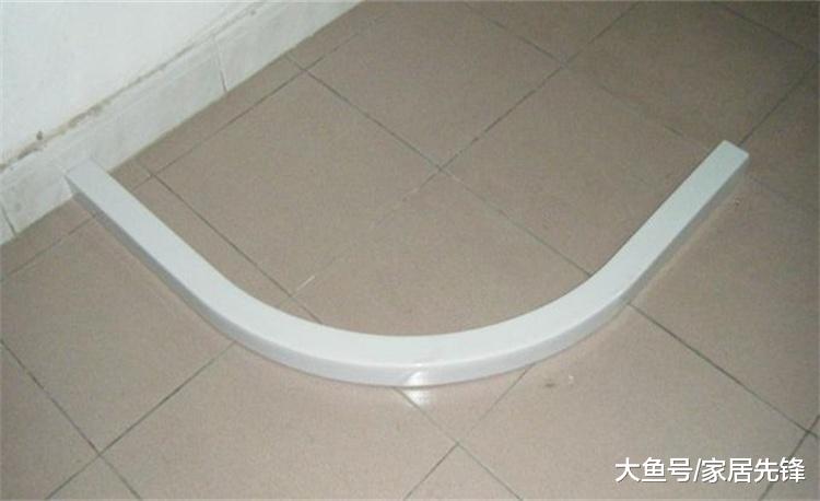 越来越多人卫生间不做沐浴房了，如今流行这样装，美观又实用