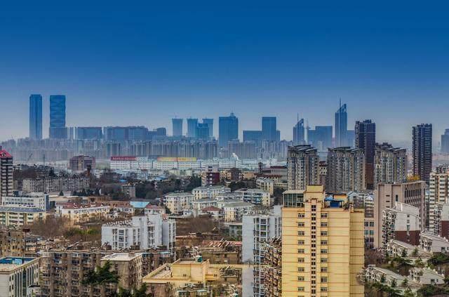 楼市降温了，炒房客撤离了，想要买房的老百姓不需要发慌了