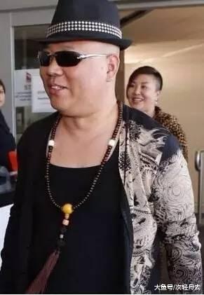 ＂德云社一家“壕气”文玩中心，让人打开眼界＂