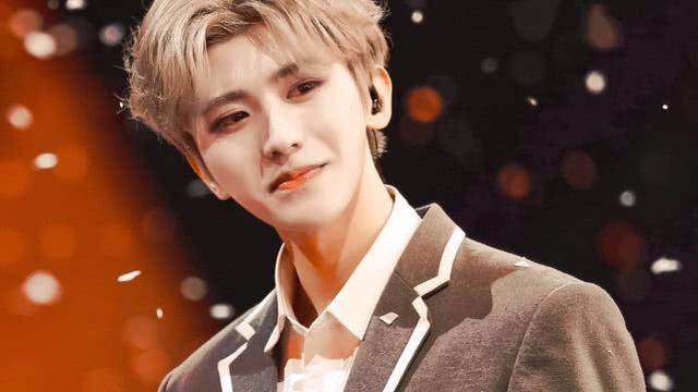 蔡徐坤13岁曾与鞠萍同台主持？这么优秀的他为什么总是被黑？