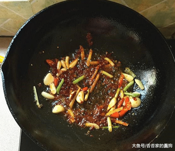 麻辣藕片虾的做法