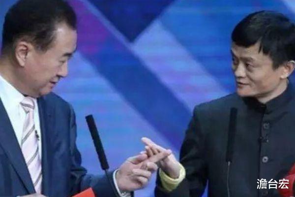 看完他和王健林的办公室，再看任正非办公室，差距一目了然！