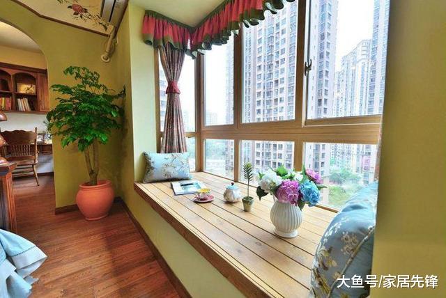 飘窗万万别铺大理石了，越来越多人流行这样设计，既美观又舒适