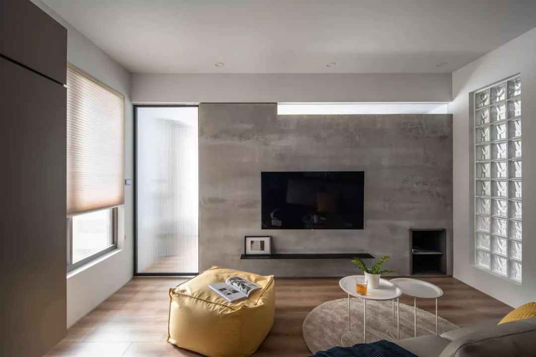 50㎡一厅一室，年轻人喜欢的水泥质，简单舒适