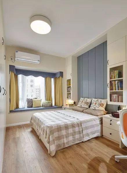 飘窗窗台太冰冷？加层坐垫，坐着舒服，看着温馨！