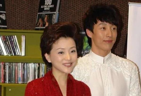 杨澜23岁儿子：出身优越却很低调，才华横溢完美继承妈妈的基因