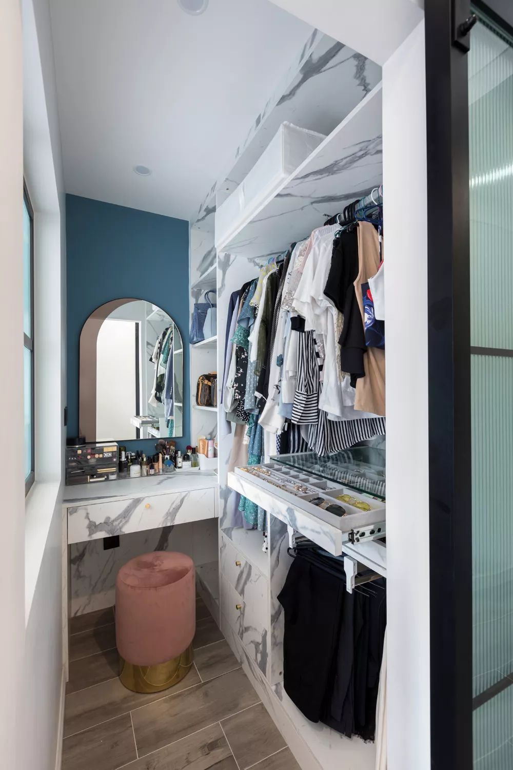 51㎡现代简约，有个爱收纳的女主人，简洁的小房也动人