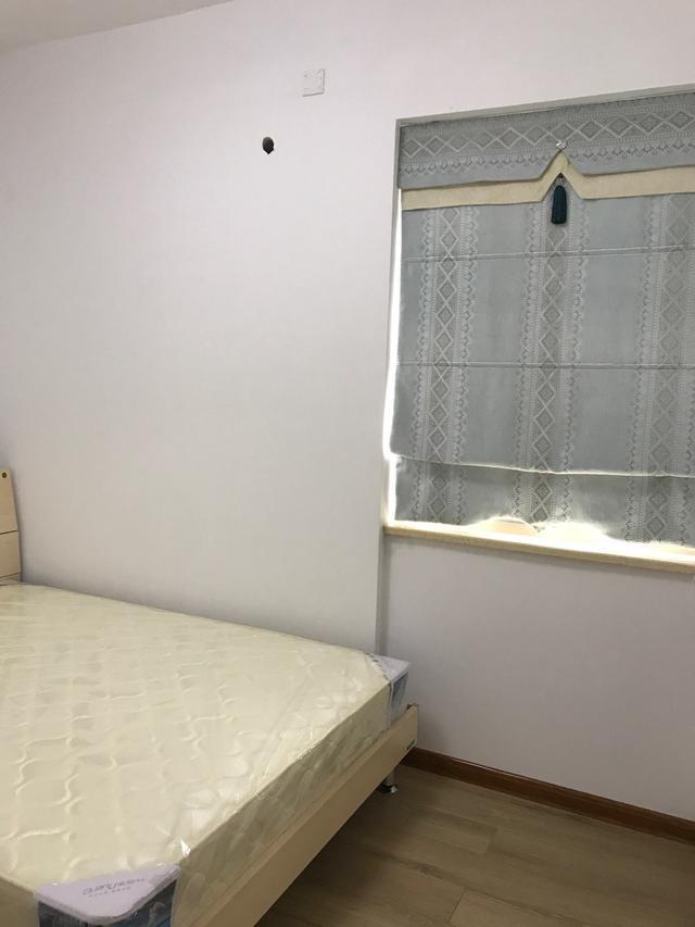 曬曬裝修隊出品的新房，80平兩房花了6萬，抹白墻鋪磚最實在！