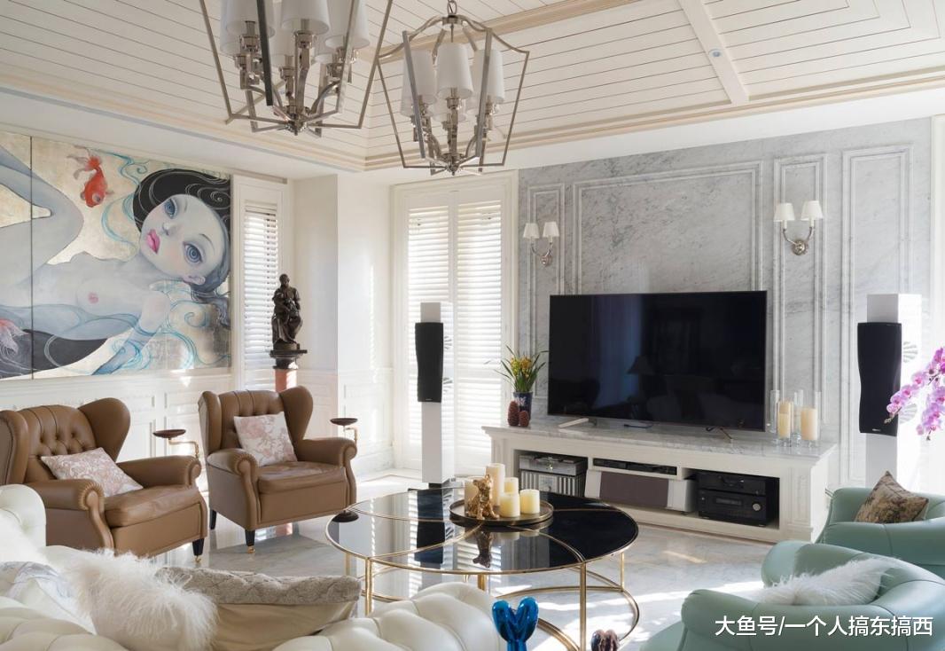 参观160㎡装修设计很喜欢卧室和厨房的风格，就是客厅背景墙上的艺术画让人尴尬得脸红