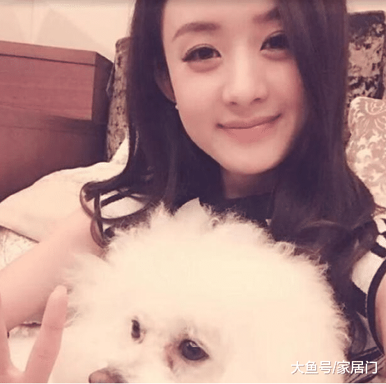 带你看赵丽颖住的豪宅，在北京也住大房子，装修巴洛克风格真时尚