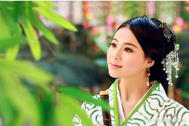 她15岁就成了太皇太后，在位47年没有生儿育女，孤身一人直至死去