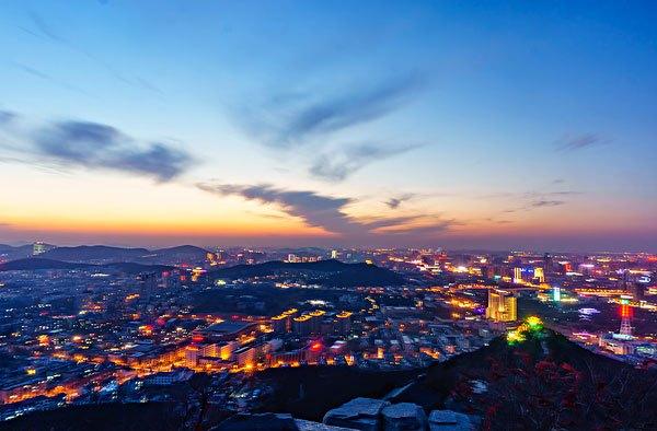 幸福千万条，买房第一条，今年不买房，明年两行泪