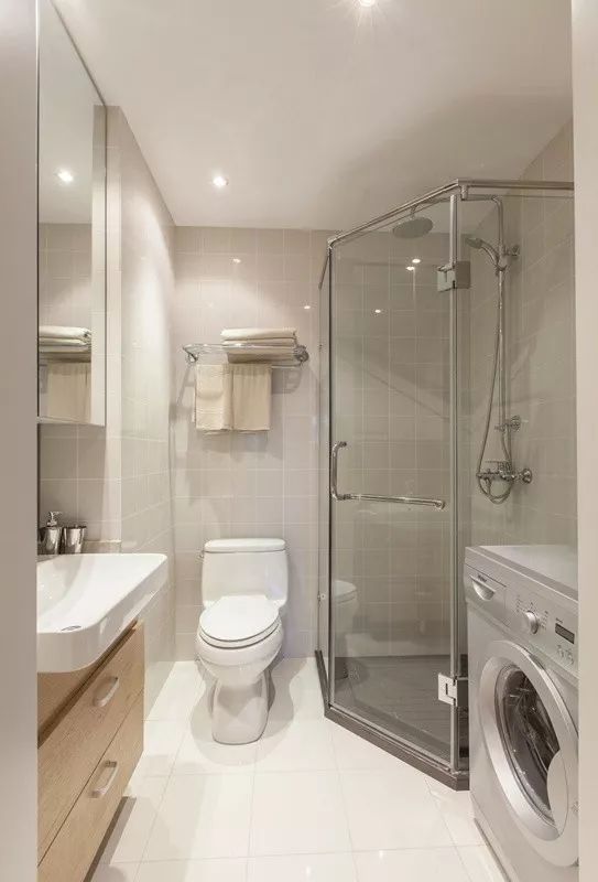 卫生间的淋浴房，怎么装隔断更好用？