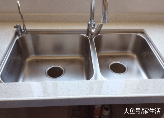 老师傅家里都是这样装厨房水槽，清洁简单又好用，别说没提醒你了