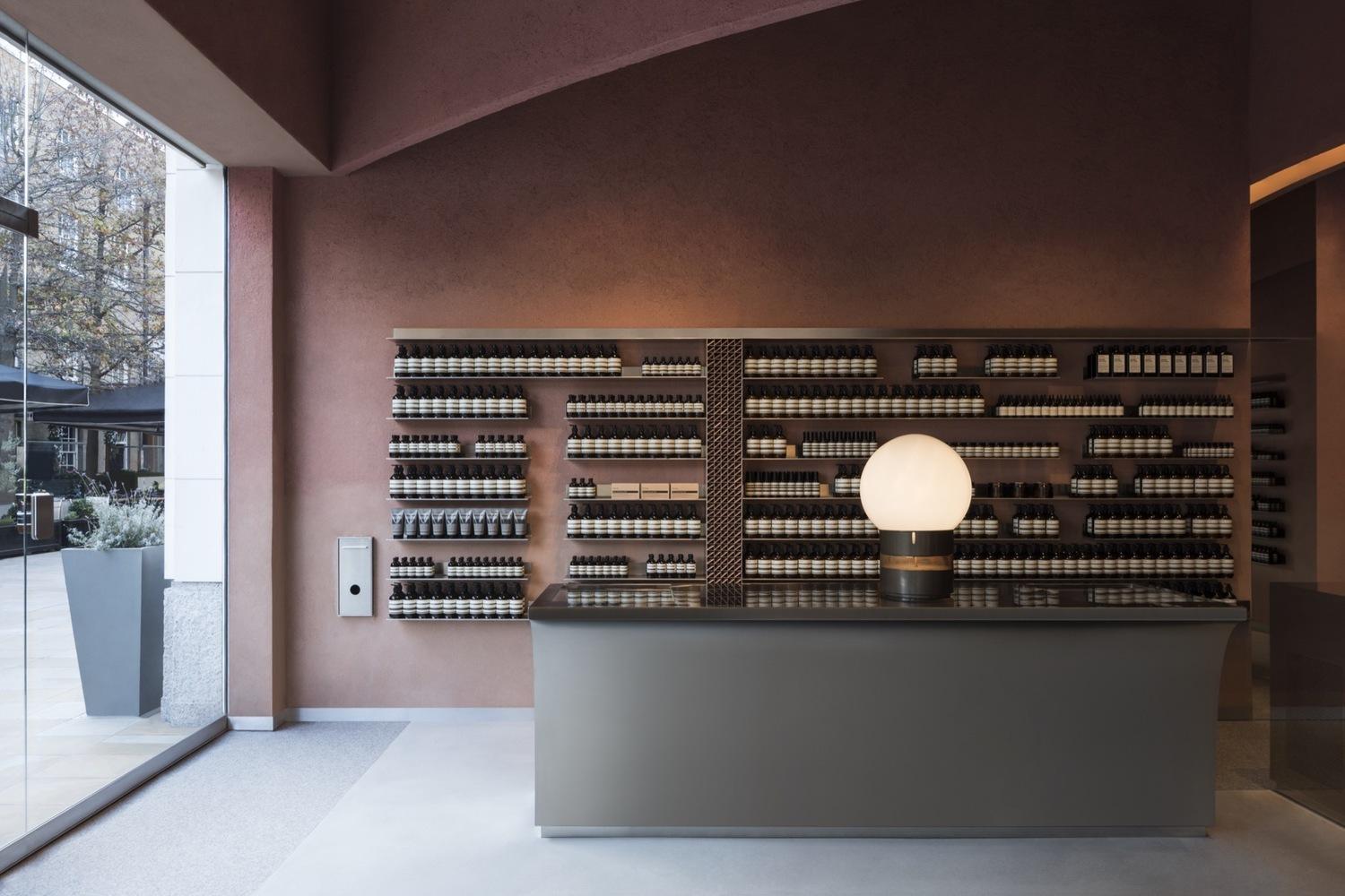 低調的品牌Aesop， 卻在世界各地有著的零售店！