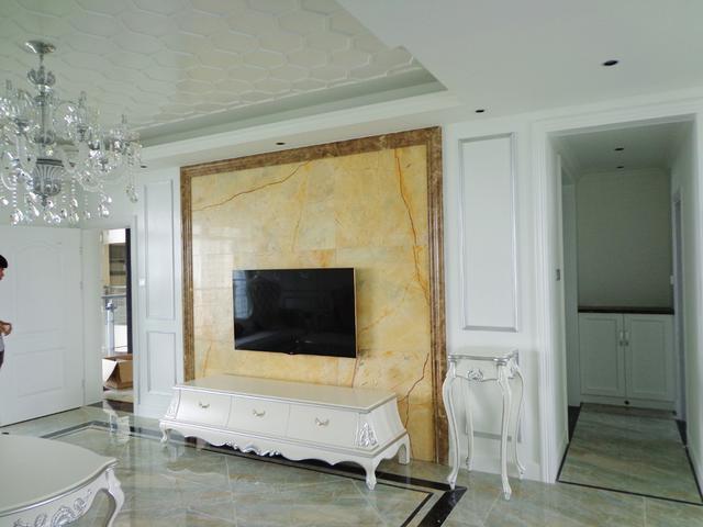 新房正在通风去甲醛, 部分软装还没布置, 朋友说白得太单调了!