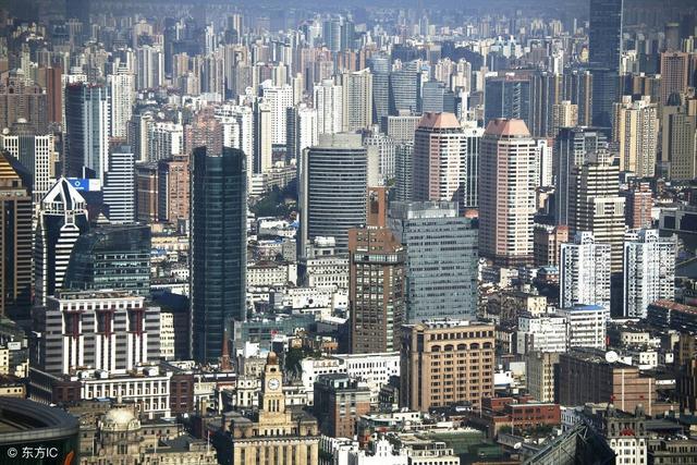 高房价让年轻人不愿承认自己是中产! 网友: 中国人的傲气哪去了?