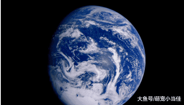 为什么所有的星球都悬浮在空中, 是什么力量在起作用