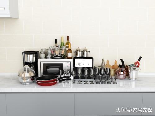 厨房装修别再装吊柜了，聪明人流行这样设计，好看又实用！