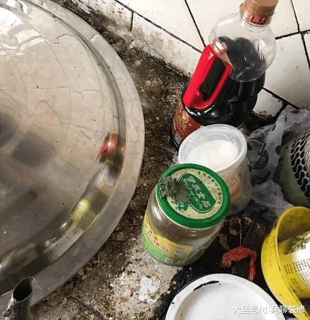 第一次跟男友回农村老家，看到他家的屋子，再有钱也不愿嫁了