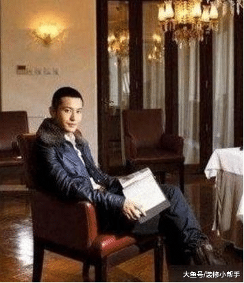 演员黄晓明晒出自家豪宅, 在海边的别墅, 但是一年却没住几天