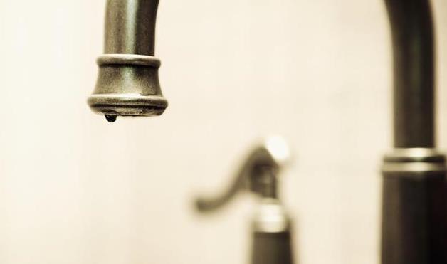家里的水龙头总是漏水？教你找对根源，轻松解决漏水问题