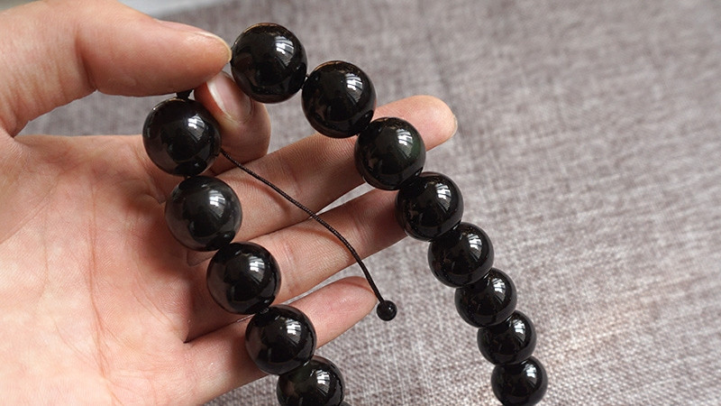 汽车档把上放“佛珠”？这有什么作用？老司机来告诉你答案