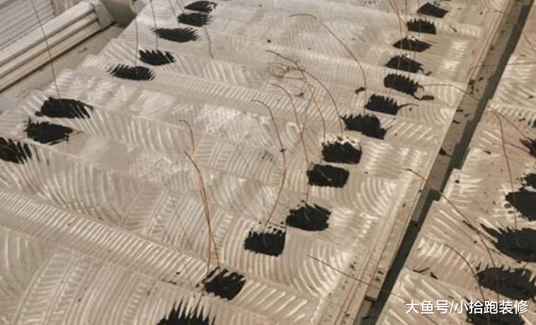 让师傅挂铜丝铺墙砖，他却说：不是朋友介绍，肯定不会接的