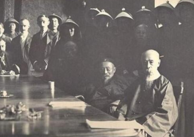 慈禧太后听到李鸿章去世的消息，为何当场崩溃？