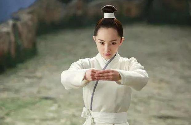 女星的女扮男裝，都是在欺騙觀眾智商，只有這一位女星成功了