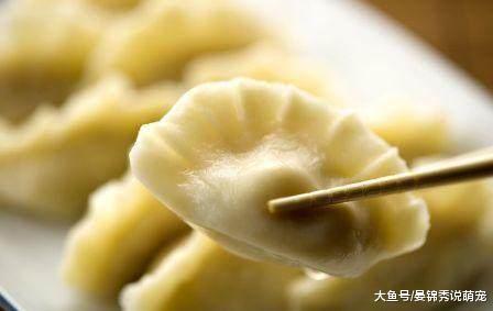 北方人过年要在饺子里包硬币，这个习俗的起源你知道吗？