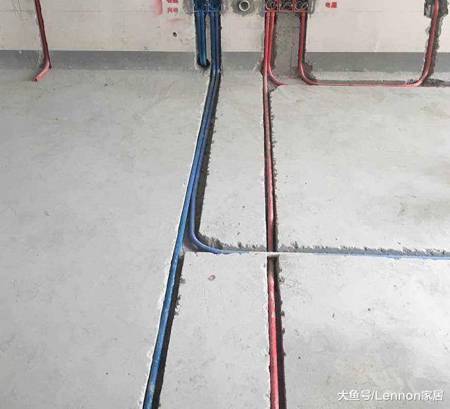 水电改造走地和走顶哪个好？过来人给你答案，照着装少走弯路