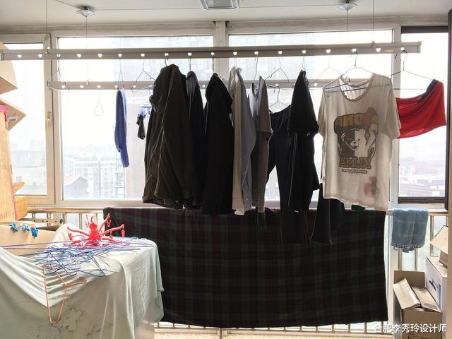 好不容易等到放晴晒被子，邻居阳台晒香肠！被子上滴的都是油太气人