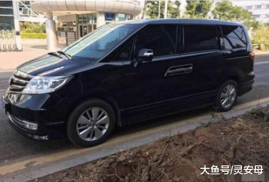 为何路上很少看到黑色面包车？4S店：没人敢买啊！车主：为啥？
